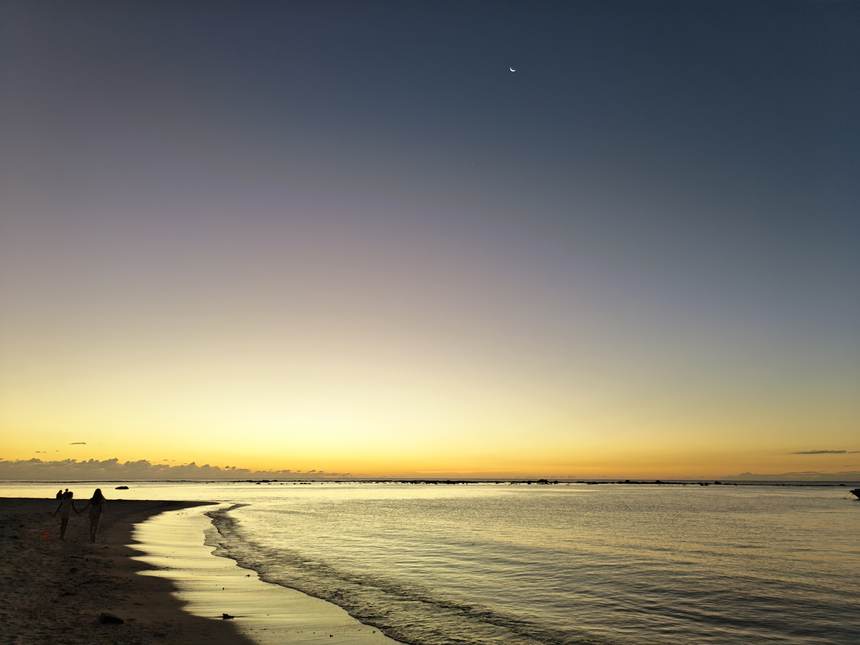Le crépuscule sur la plage